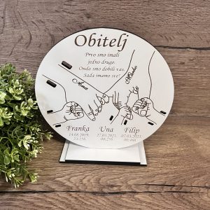 Stalak sa narukvicama