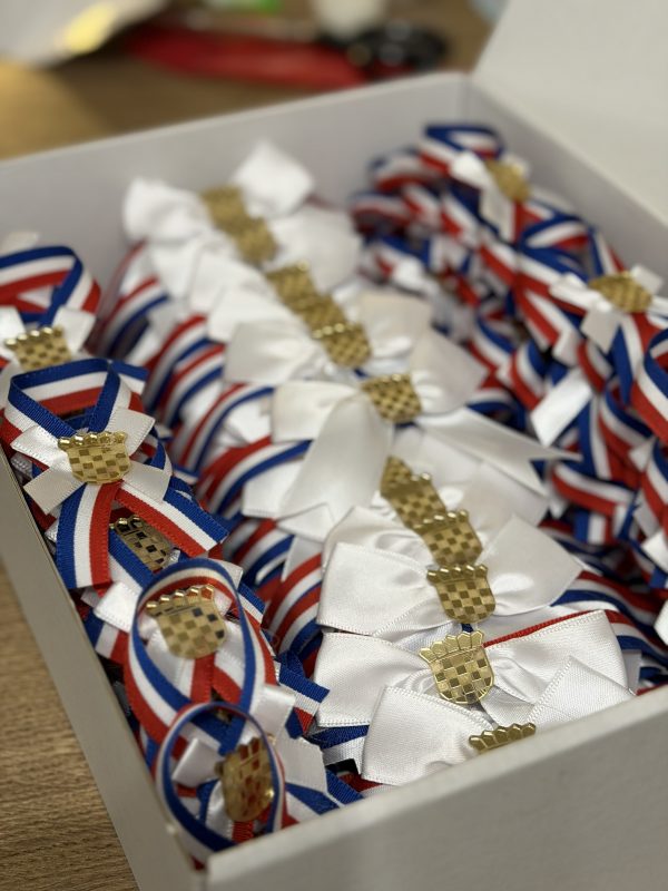 Reveri trobojnica i grb