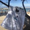 IMG_9170 Dječji bijeli pončo s vezom imena i motiva i kapom od muslina